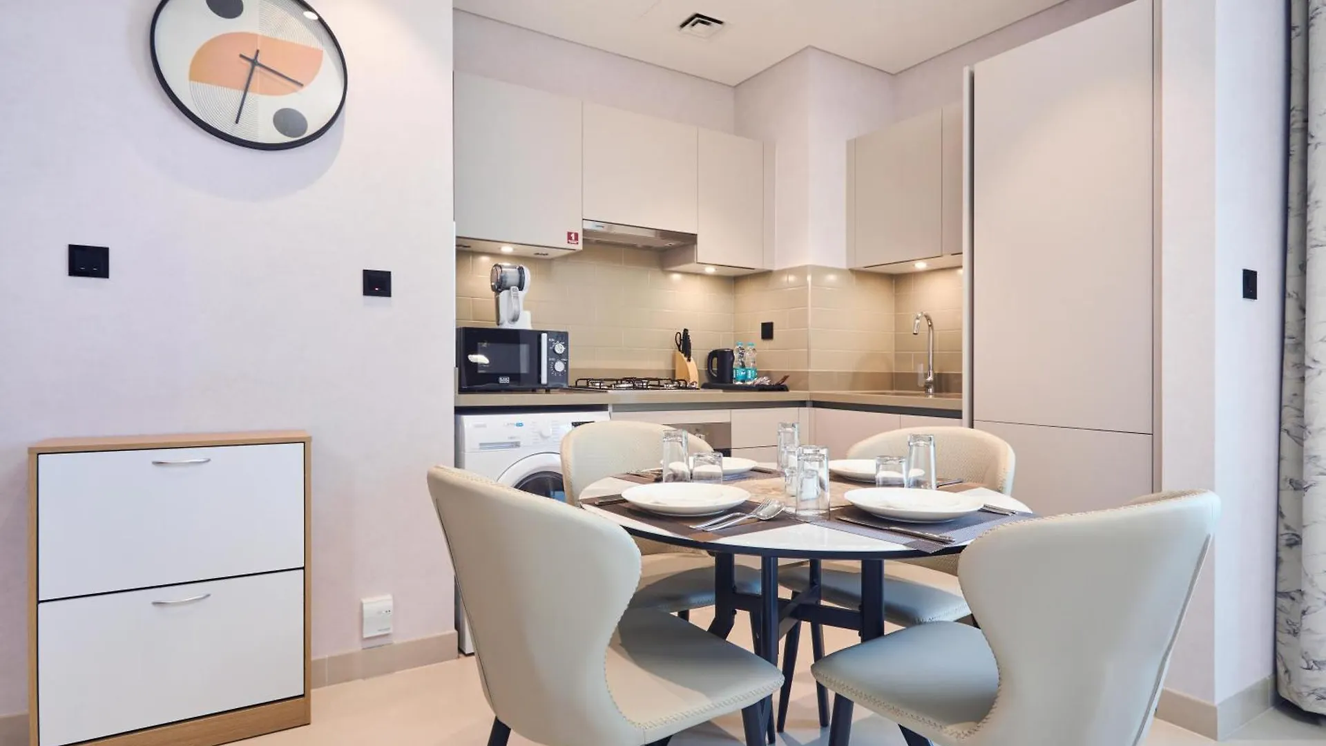 Stay By Latinem Luxury 1Br Holiday Home Cvra704 Near Downtown Dubai Apartamento